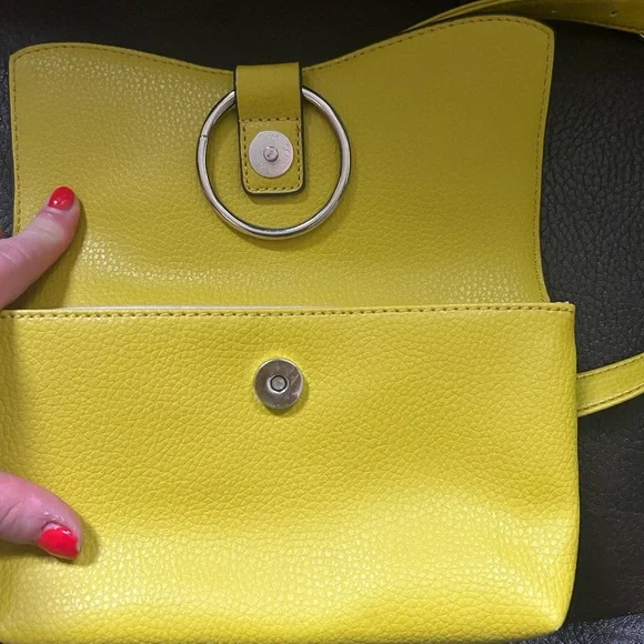 New York &. Co. Yellow Belted Fanny Pack - Picture 11 of 13